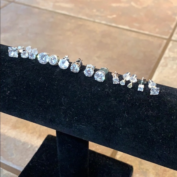 Jewelry - 14 sterling silver 925 stud cz crystal single